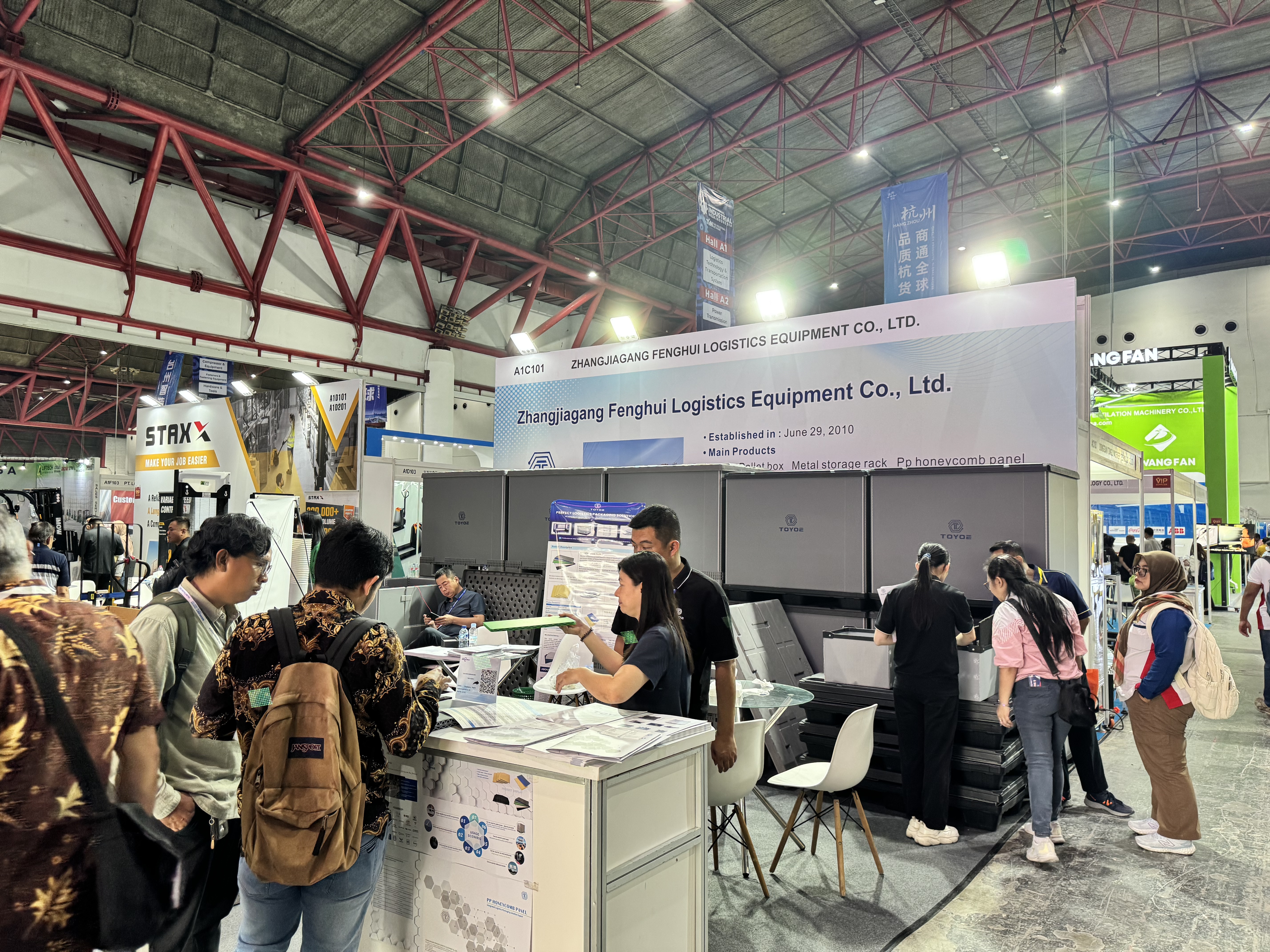 전시회 단체사진