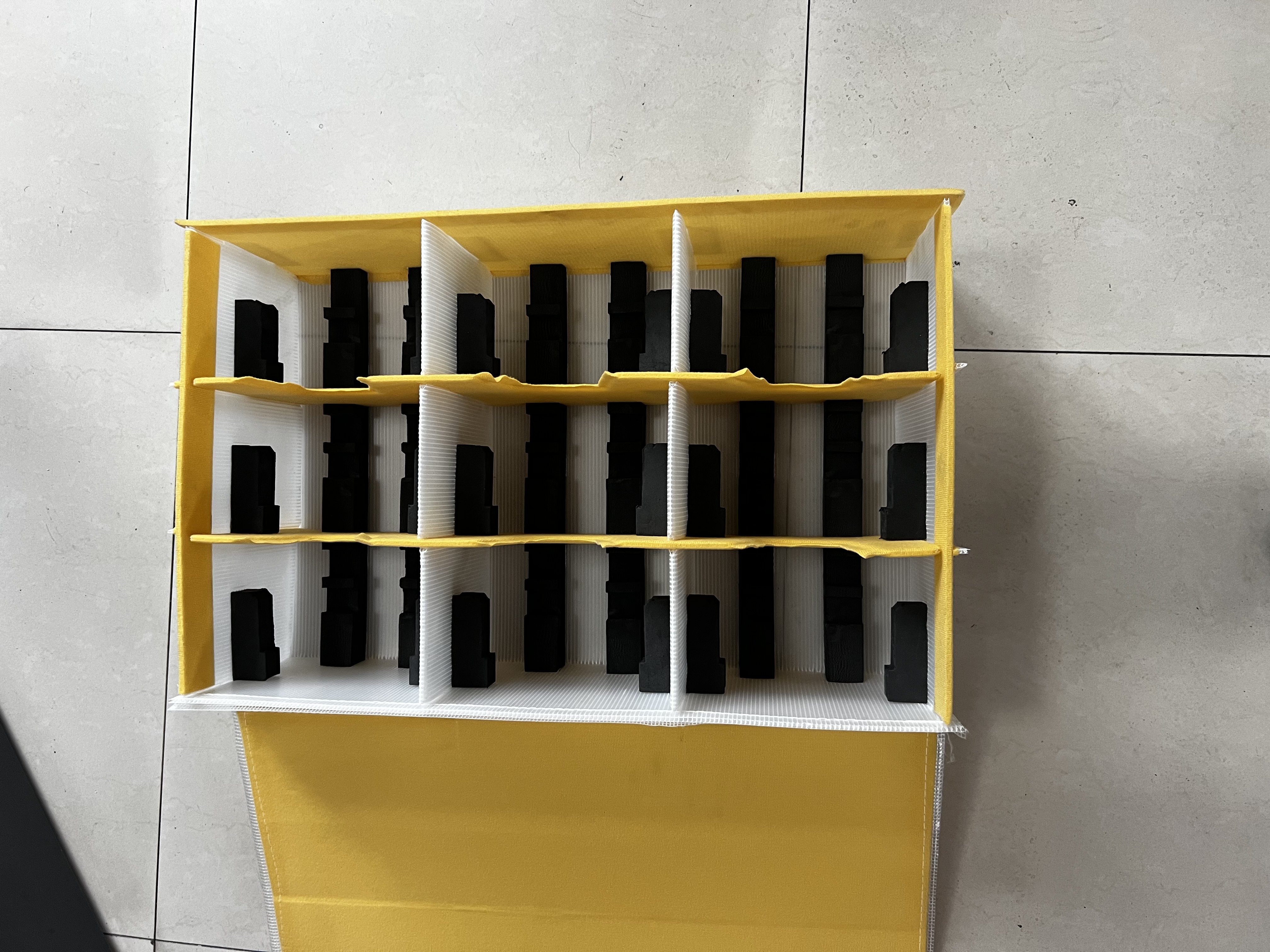 Ecodura Furniture Crate- 고광택 마감재를위한 자조 표면