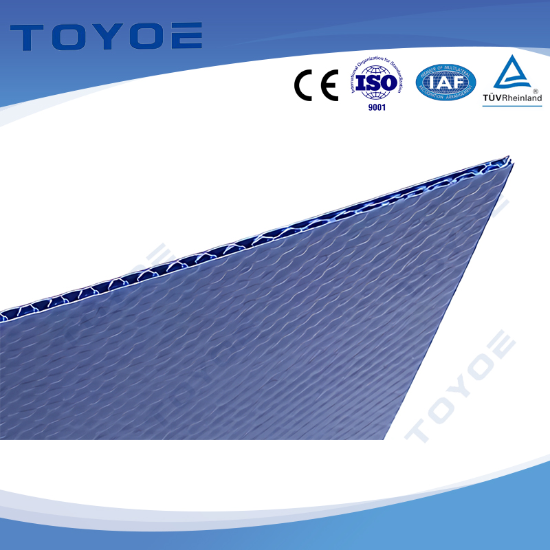 PP Honeycomb 패널은 RV 바디에 사용됩니다