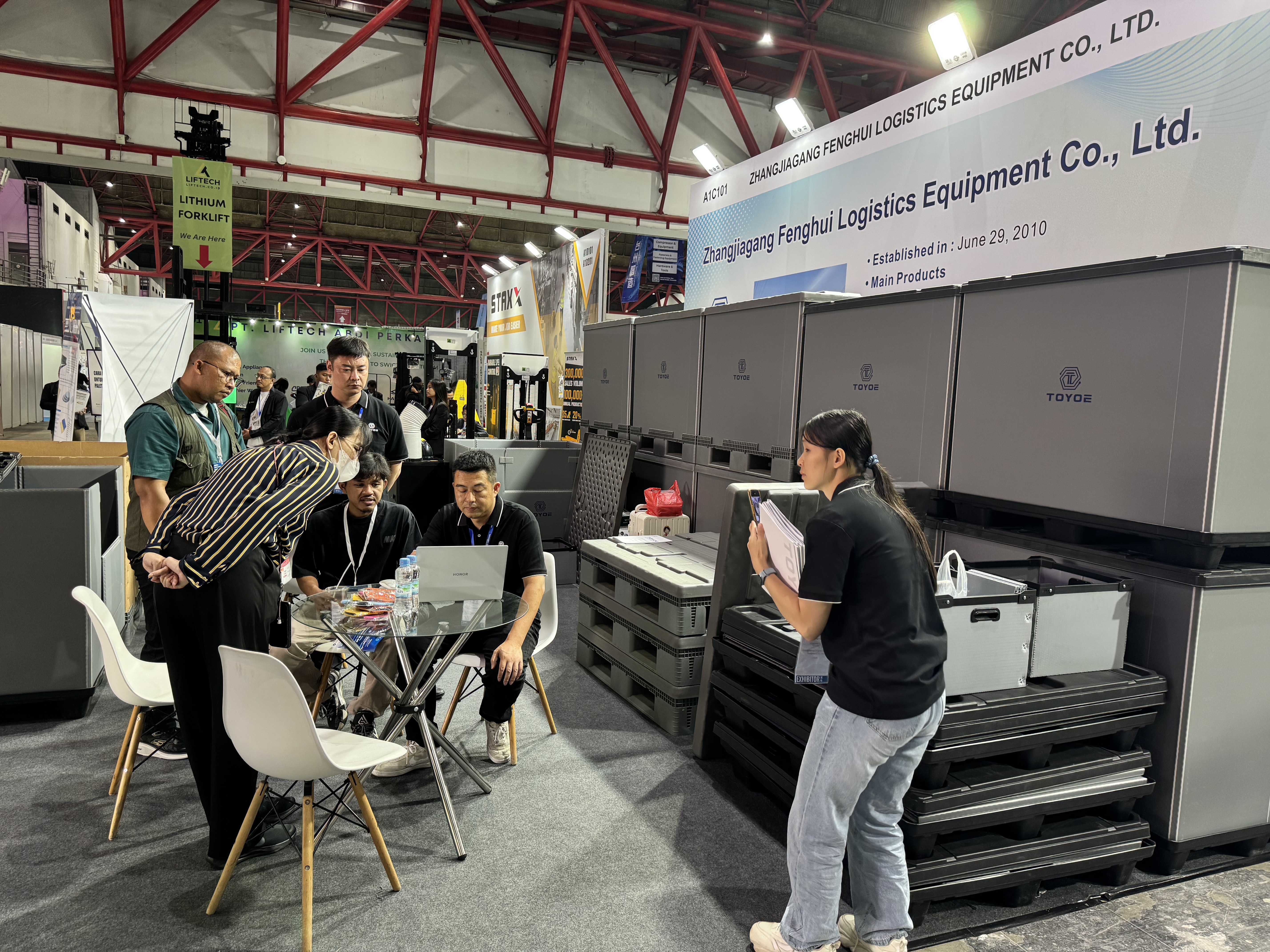 F1AC0BF3B4EF8FE9D4561A51A71D2D2