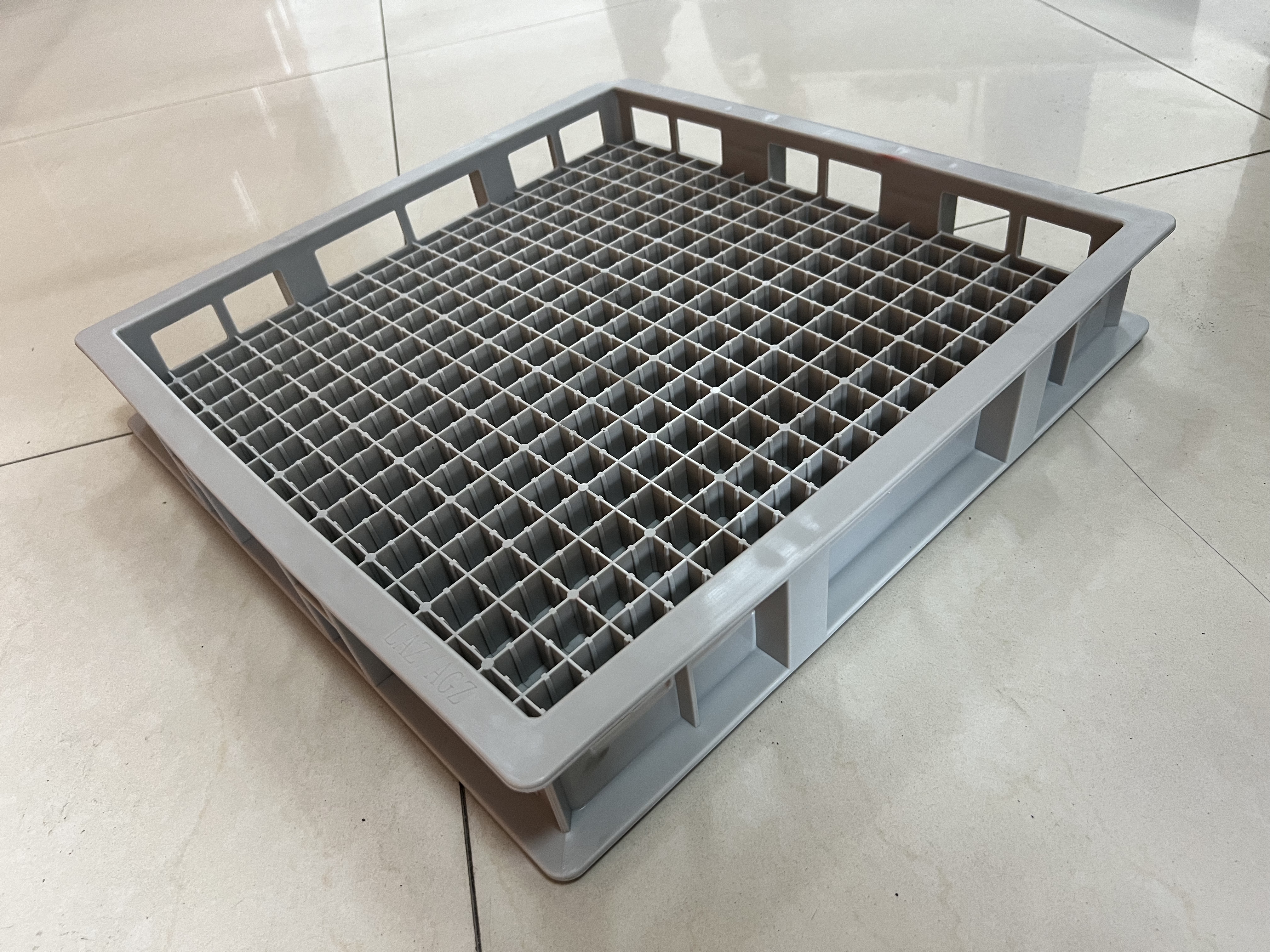 사출 성형 용기